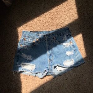 VINTAGE LEVI SHORTS!⭐️